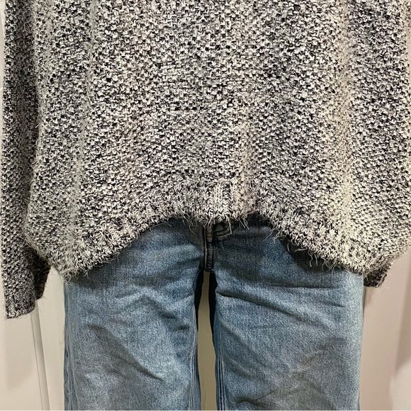 Zoa New York Gray and White Loose Thread Wide Neck Women's Sweater - Picture 3 of 7